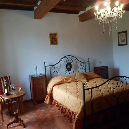 La Fiera Vecchia Apartments Meleto Værelse billede